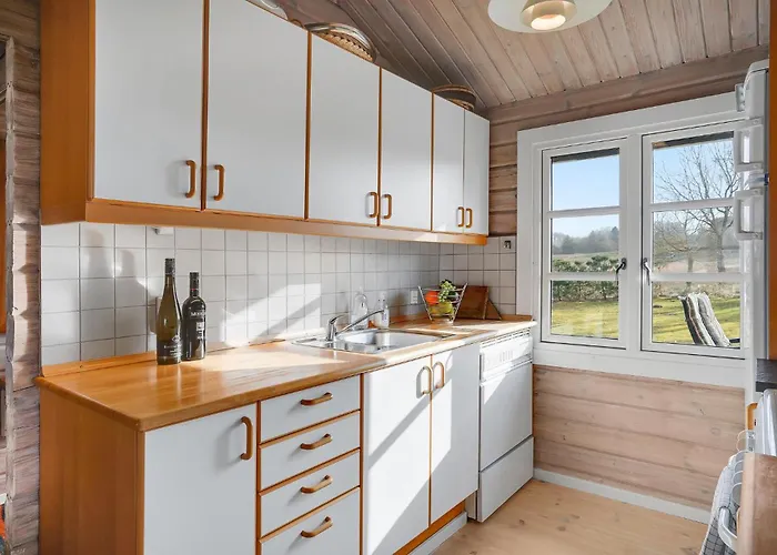 3 Bedroom Lovely In Feriehus Glesborg