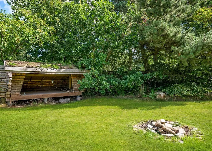 3 Bedroom Lovely In Feriehus